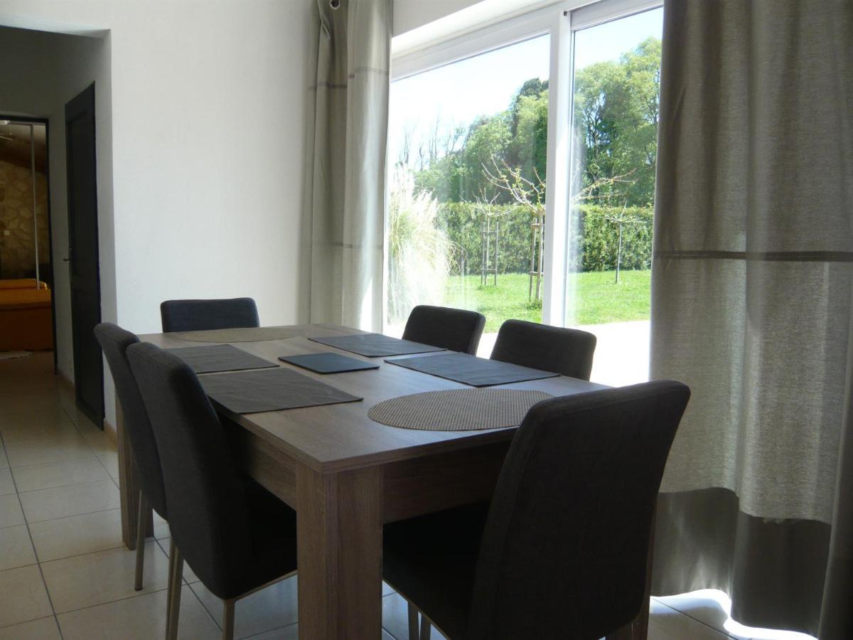 Locations Des Alpilles Apartamento Saint-Rémy-de-Provence Exterior foto
