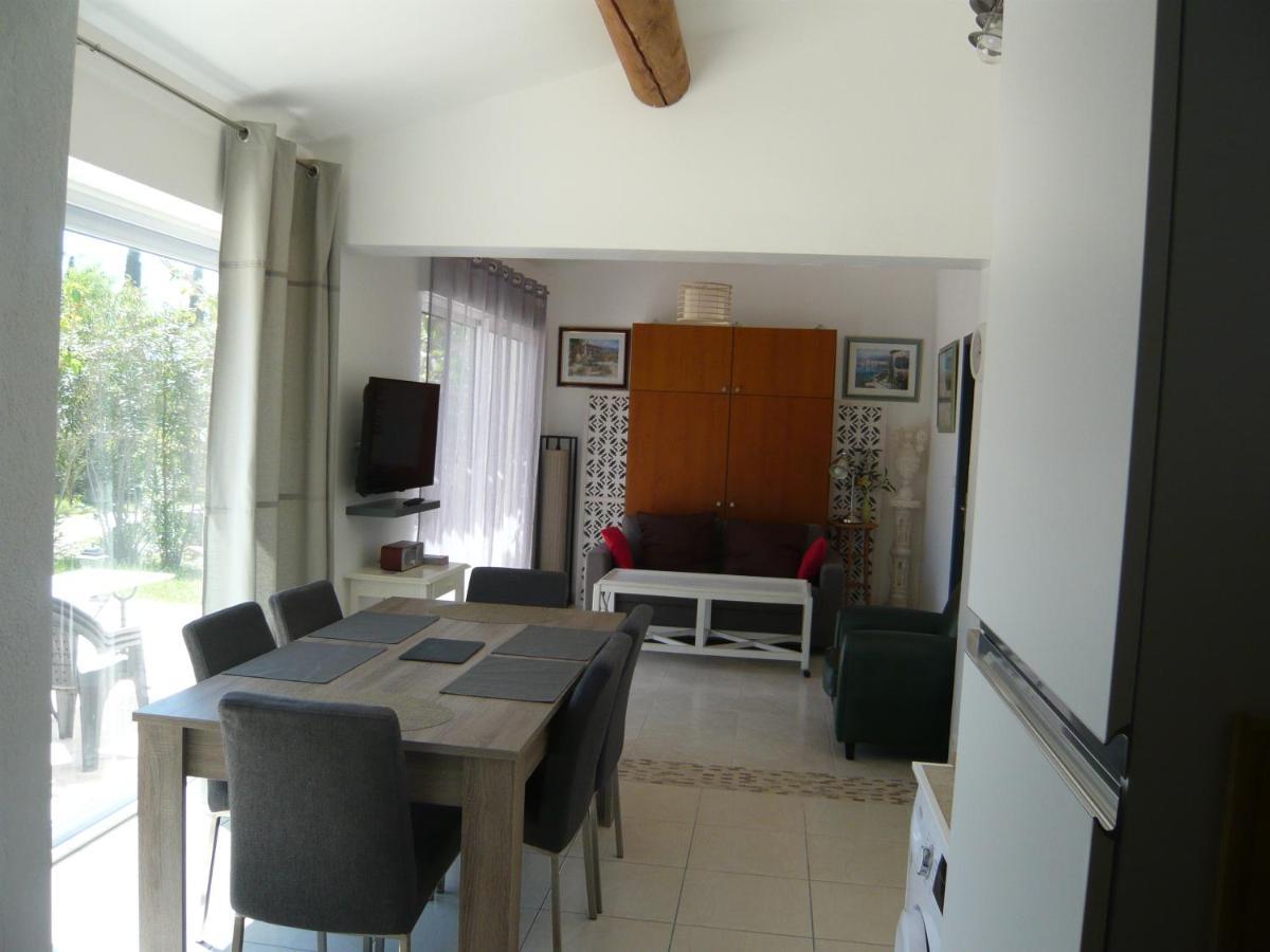 Locations Des Alpilles Apartamento Saint-Rémy-de-Provence Exterior foto