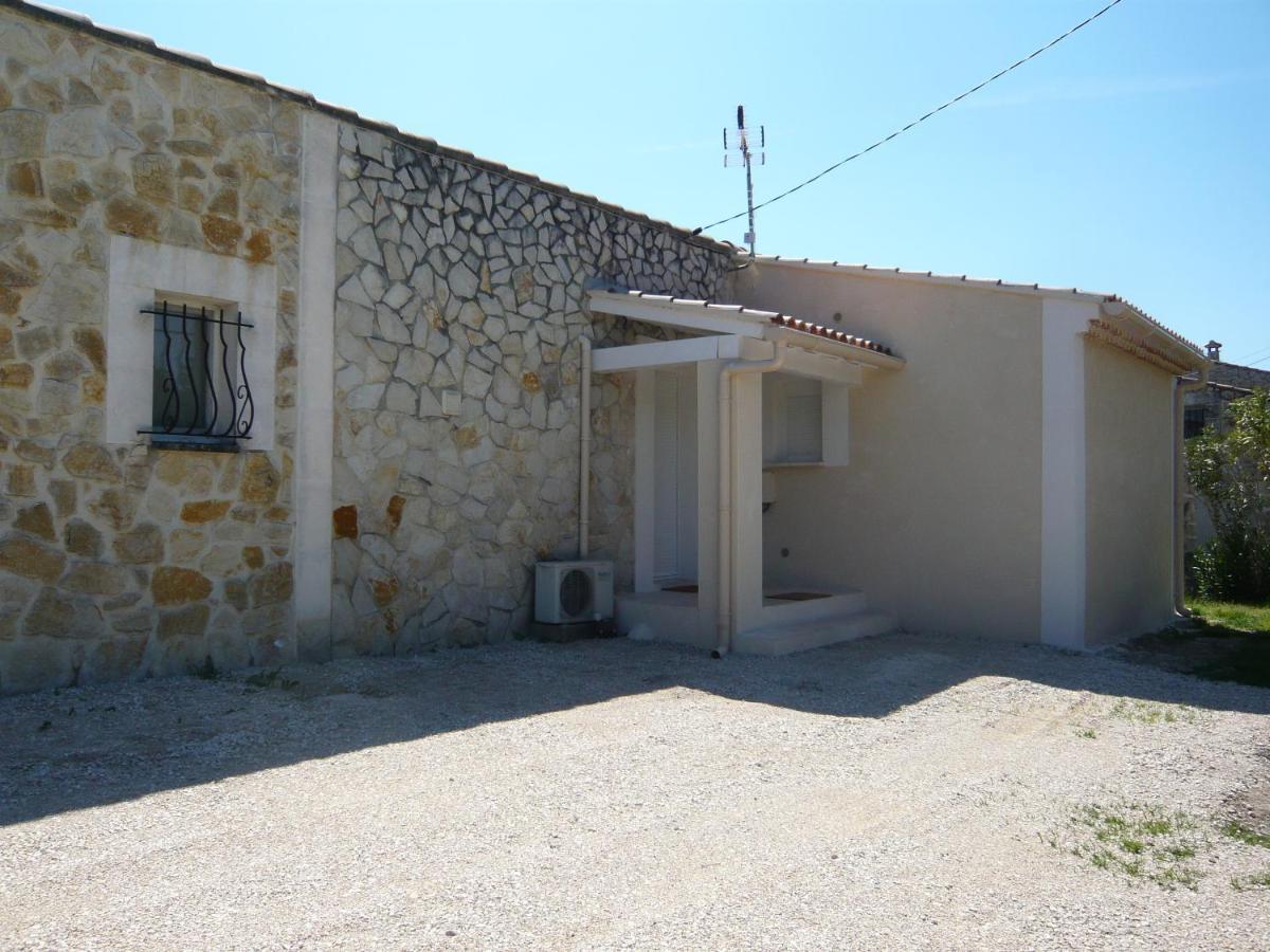 Locations Des Alpilles Apartamento Saint-Rémy-de-Provence Exterior foto