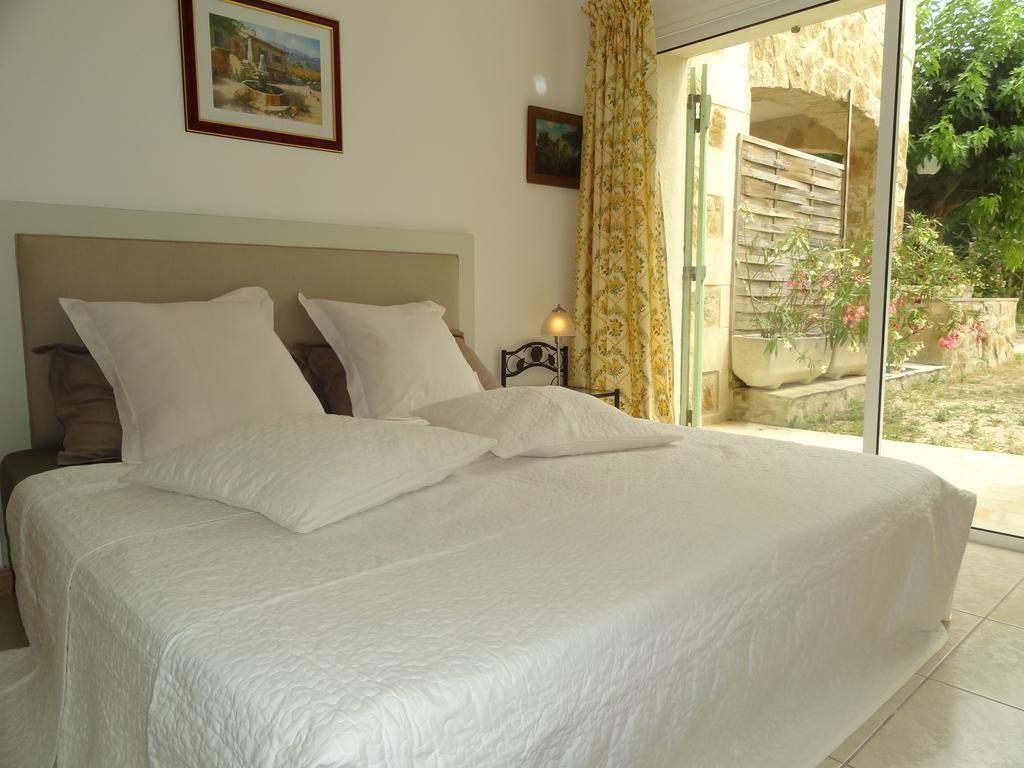 Locations Des Alpilles Apartamento Saint-Rémy-de-Provence Quarto foto