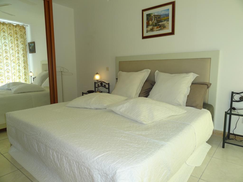 Locations Des Alpilles Apartamento Saint-Rémy-de-Provence Quarto foto