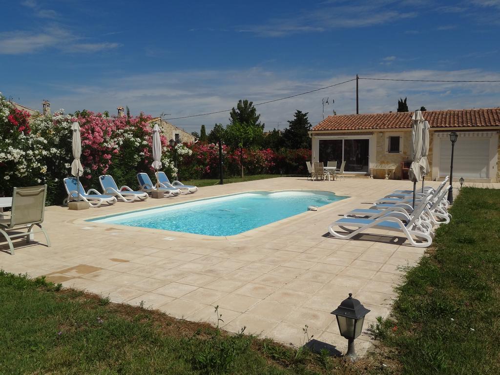Locations Des Alpilles Apartamento Saint-Rémy-de-Provence Exterior foto