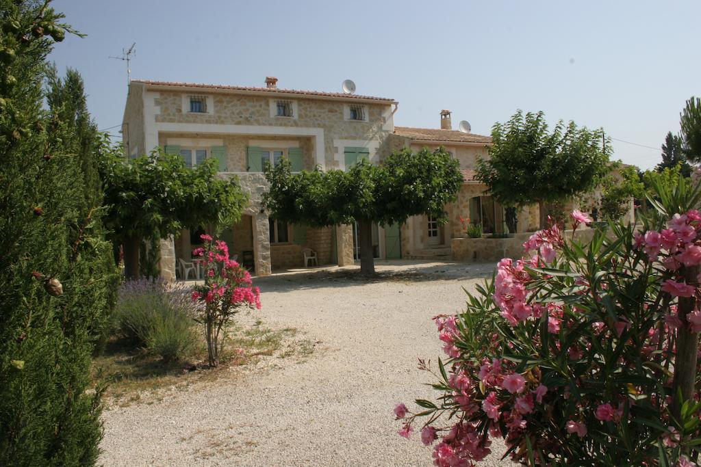 Locations Des Alpilles Apartamento Saint-Rémy-de-Provence Quarto foto