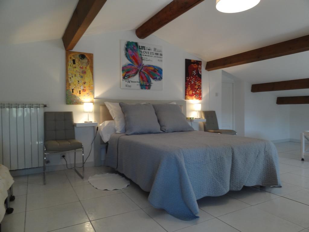 Locations Des Alpilles Apartamento Saint-Rémy-de-Provence Exterior foto
