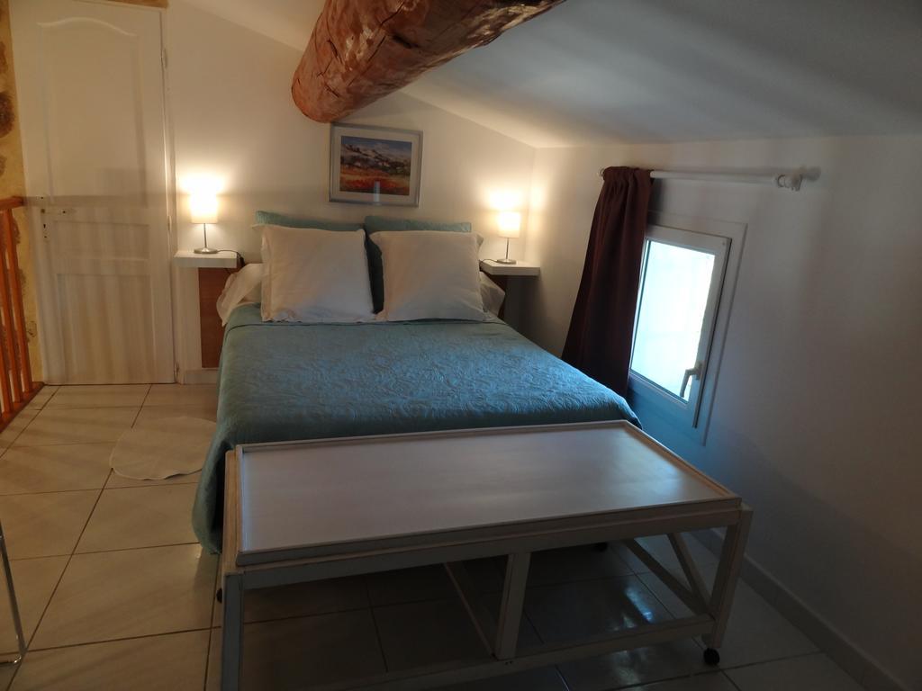 Locations Des Alpilles Apartamento Saint-Rémy-de-Provence Exterior foto