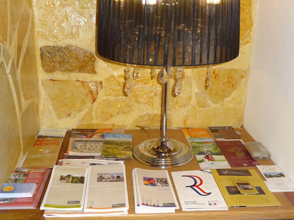 Locations Des Alpilles Apartamento Saint-Rémy-de-Provence Exterior foto