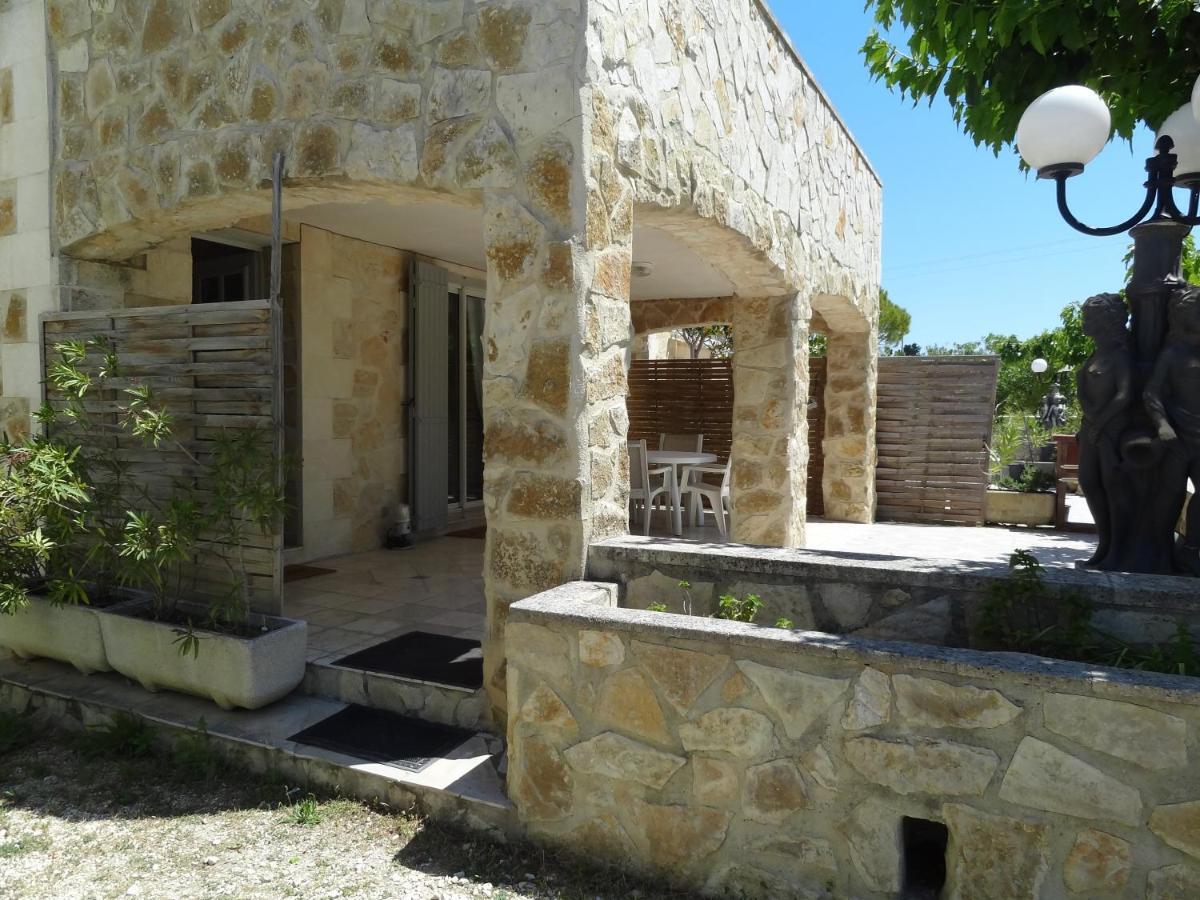 Locations Des Alpilles Apartamento Saint-Rémy-de-Provence Quarto foto