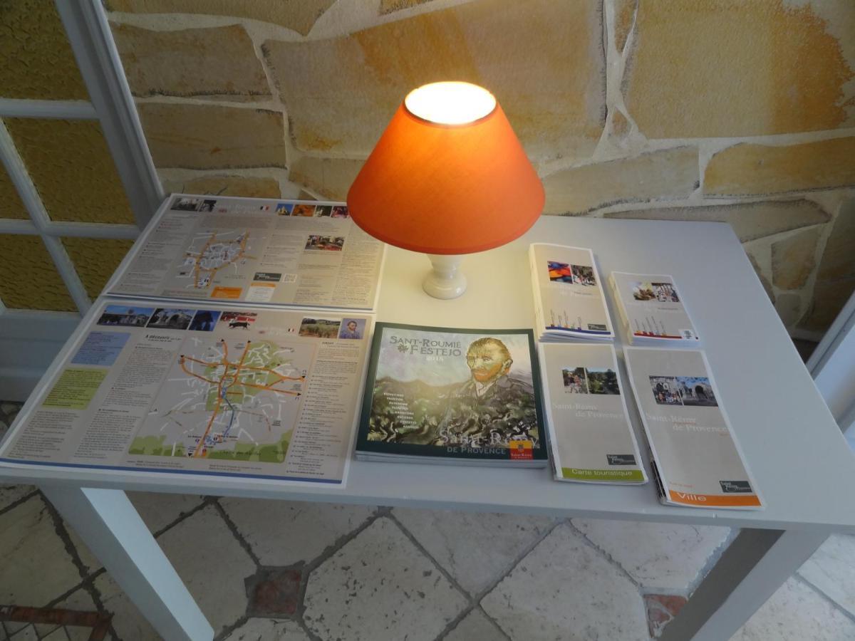 Locations Des Alpilles Apartamento Saint-Rémy-de-Provence Quarto foto